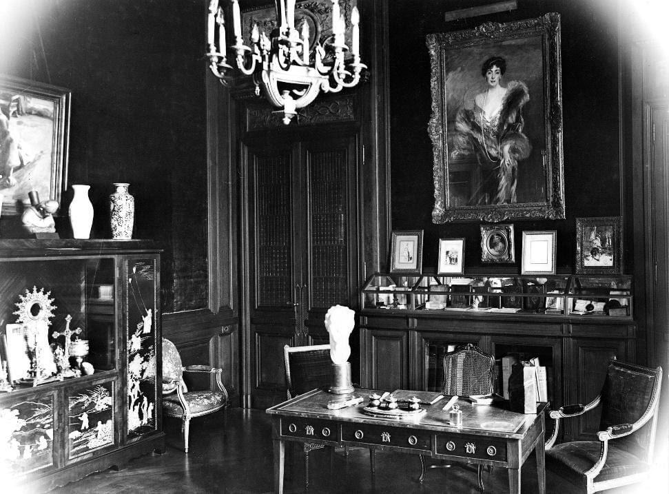 Escritorio del Señor, c. 1925.