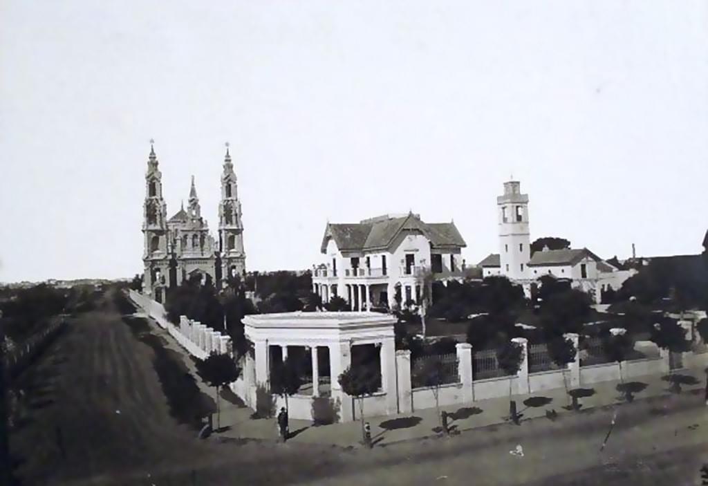 La «Quinta de los Guerrero» (antigua «Quinta de Álzaga, actualmente Plaza Colombia») en Barracas hacia 1880, donde fue asesinada Felicitas en 1872.