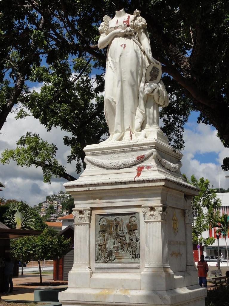 Foto actual de La Estatua de la Emperatriz Josefina.